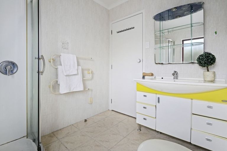 Photo of property in 79a Tiraumea Drive, Pakuranga, Auckland, 2010