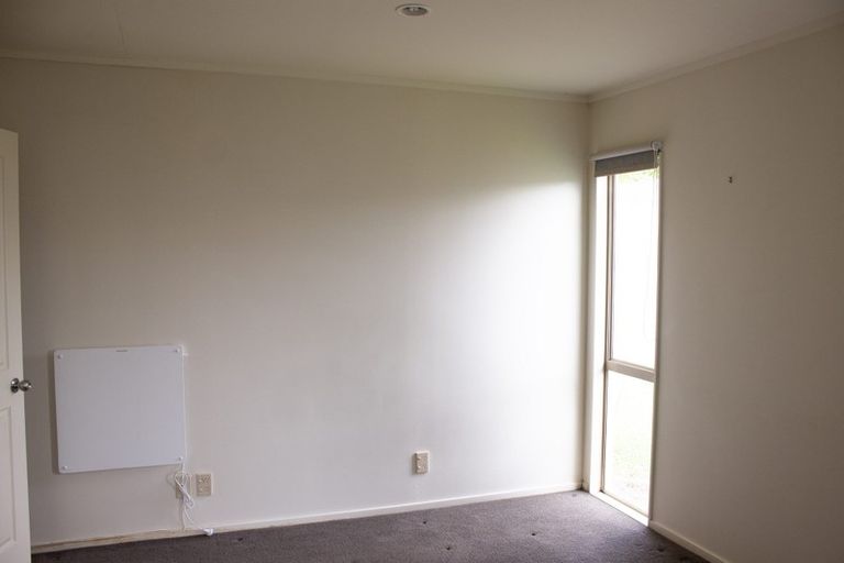 Photo of property in 12 Albizia Avenue, Henderson, Auckland, 0612