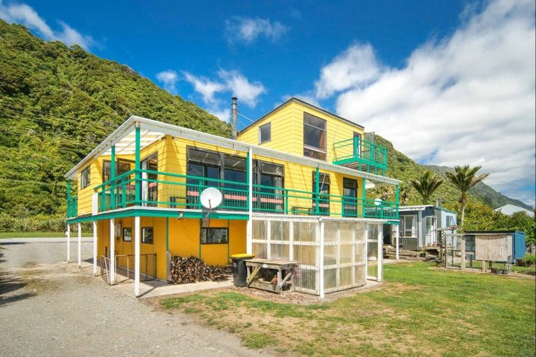 Photo of property in 139 Torea Street, Granity, 7823