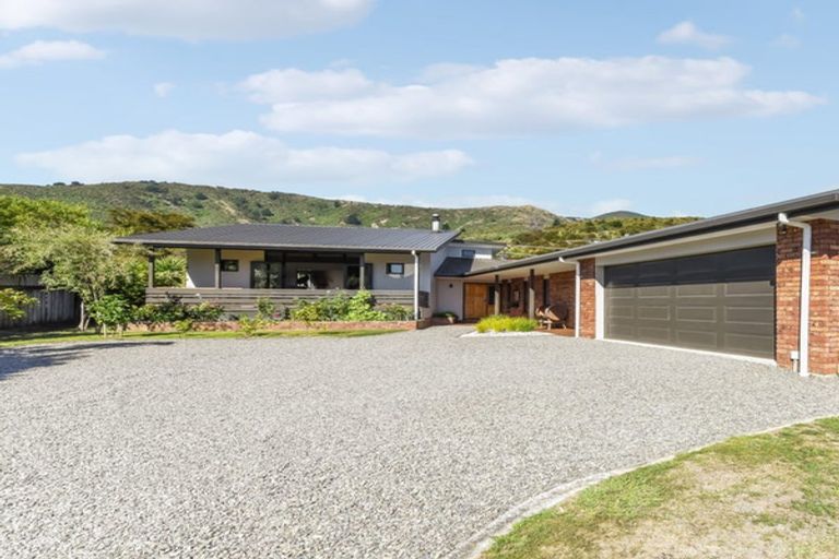 Photo of property in 15 Boons Valley Road, Waikawa, Picton, 7220