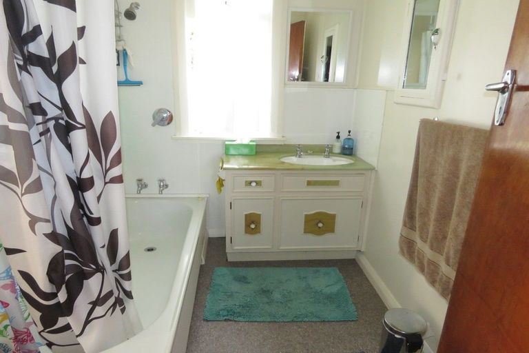 Photo of property in 4 Broadway, Reefton, 7830