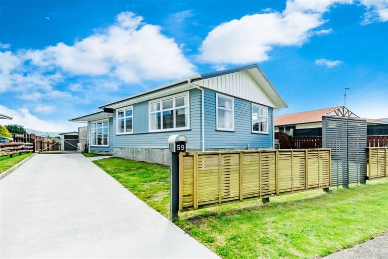 Photo of property in 59 Michael Road, Paraparaumu Beach, Paraparaumu, 5032