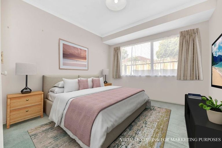 Photo of property in 13 Montilla Place, Manurewa, Auckland, 2102