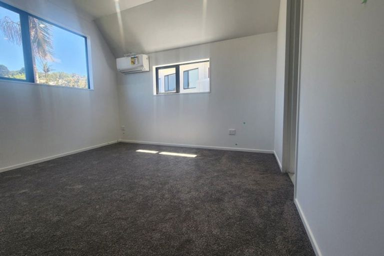 Photo of property in 90a West Harbour Drive, West Harbour, Auckland, 0618