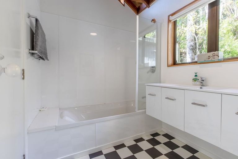 Photo of property in 1 Rereao Lane, Pukawa Bay, Turangi, 3381