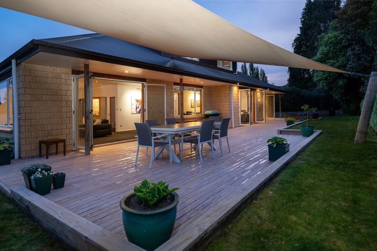 Photo of property in 23 Caulfield Place, Pukehangi, Rotorua, 3015