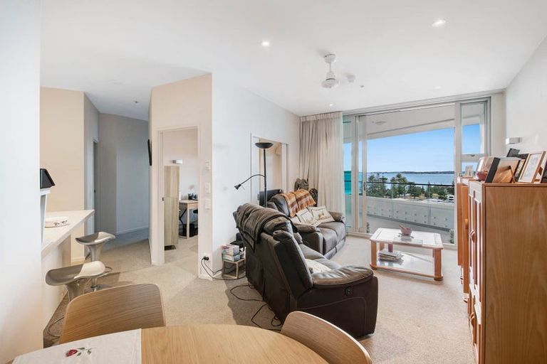 Photo of property in 1115/11 Tamariki Avenue, Kelston, Auckland, 0602