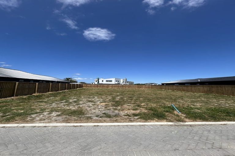 Photo of property in 12 Rakau Lane, Casebrook, Christchurch, 8051