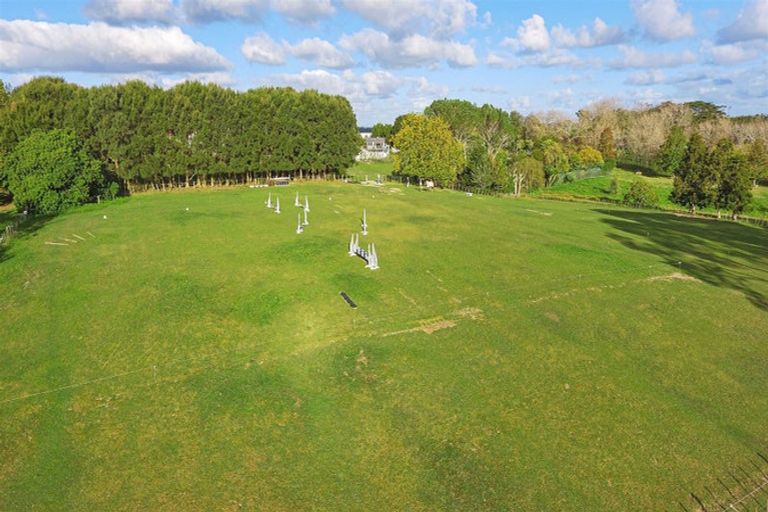 Photo of property in 370 Taupaki Road, Taupaki, Henderson, 0782