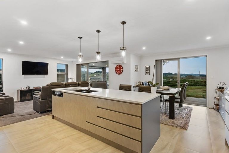 Photo of property in 11 Crickett Lane, Pokeno, 2471