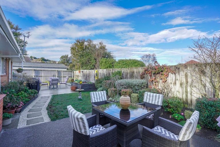 Photo of property in 2/17 Molesworth Place, Somerfield, Christchurch, 8024