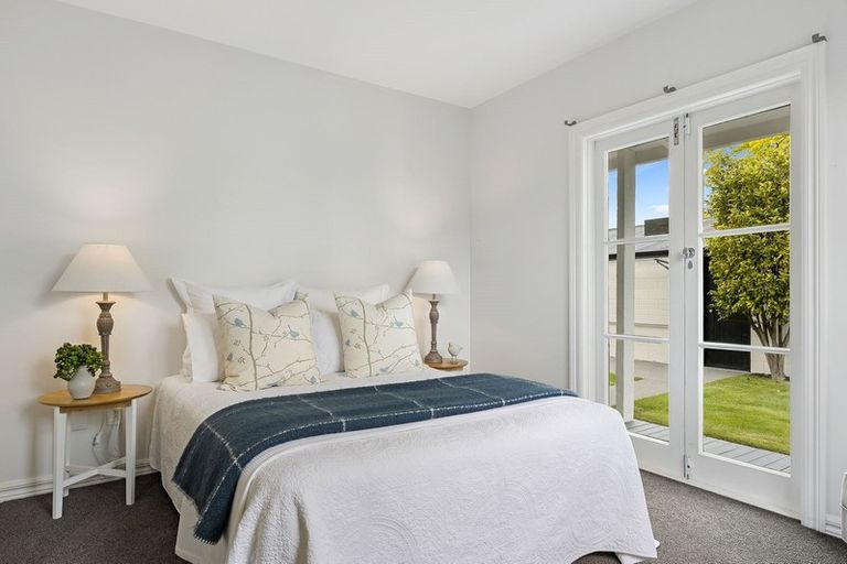 Photo of property in 100 Blighs Road, Strowan, Christchurch, 8052