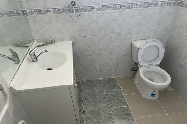 Photo of property in 66 Sycamore Drive, Sunnynook, Auckland, 0620