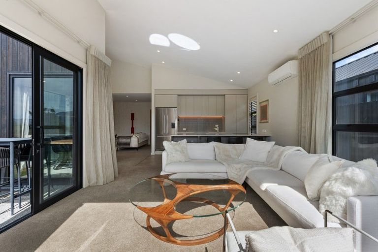 Photo of property in 23 Alps View Place, Lake Hayes, Queenstown, 9304