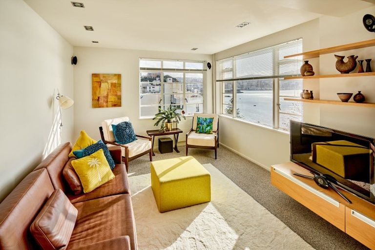 Photo of property in Wharenui Apartments, 274 Oriental Parade, Oriental Bay, Wellington, 6011