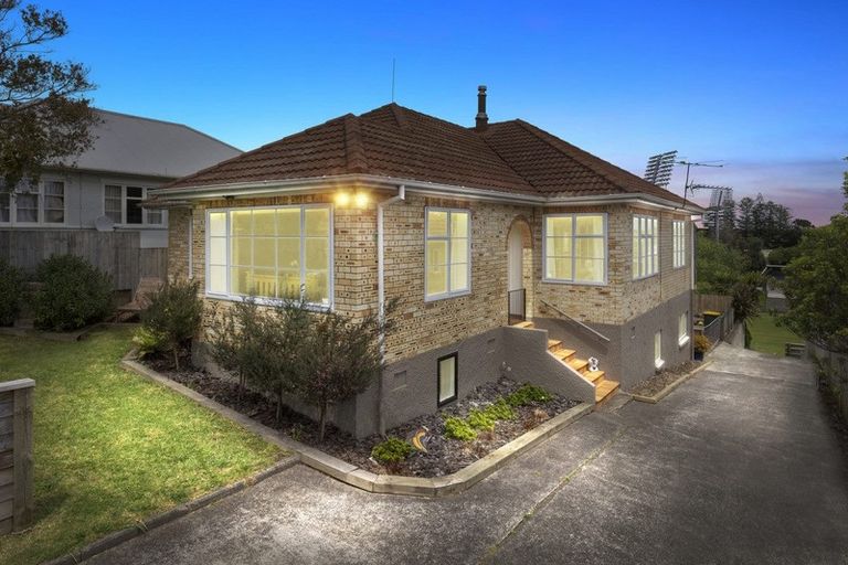 Photo of property in 8 Prospect Terrace, Pukekohe, 2120