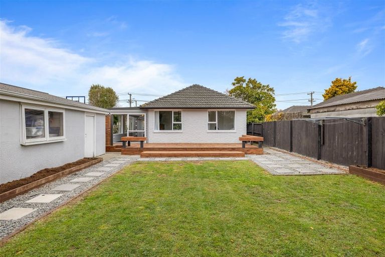 Photo of property in 207 Grimseys Road, Redwood, Christchurch, 8051