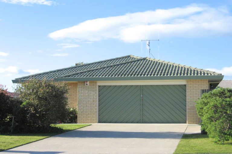 Photo of property in 6 Aldermen Avenue, Papamoa Beach, Papamoa, 3118