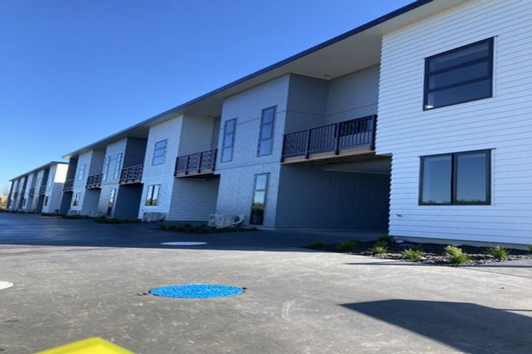 Photo of property in 12 Equine Way, Brookfield, 3110