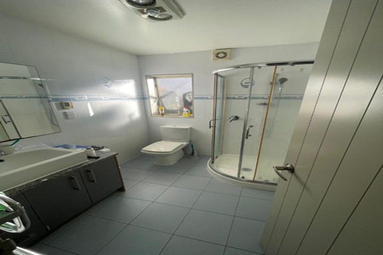 Photo of property in 10 Agapanthus Place, Flat Bush, Auckland, 2016