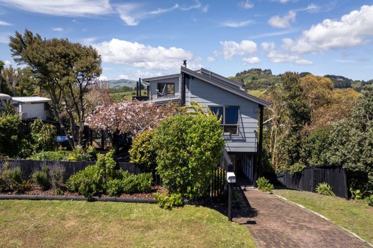 Photo of property in 1 Bay View Road, Raglan, 3225
