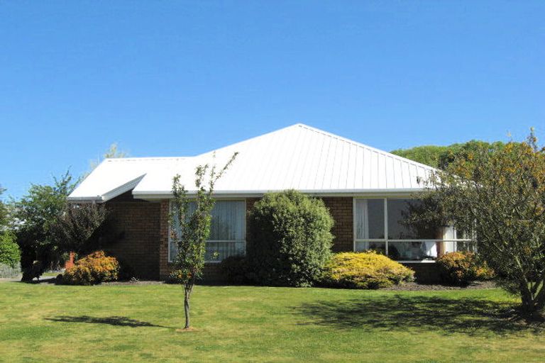 Photo of property in 16 Canon Stack Place, Kaiapoi, 7630