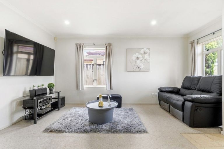 Photo of property in 11 Mcburney Place, Mangere East, Auckland, 2024