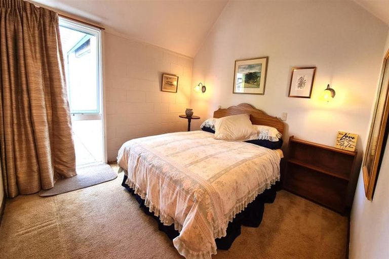 Photo of property in 2/4 Egmont Place, Bishopdale, Christchurch, 8051