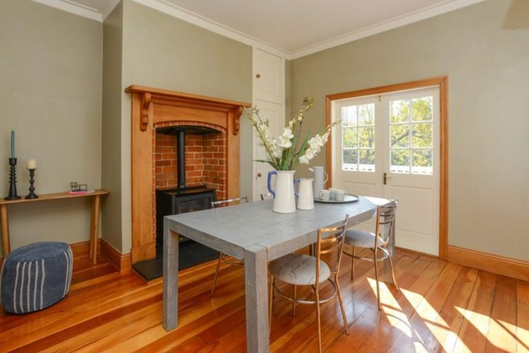 Photo of property in 5 May Avenue, Hospital Hill, Napier, 4110