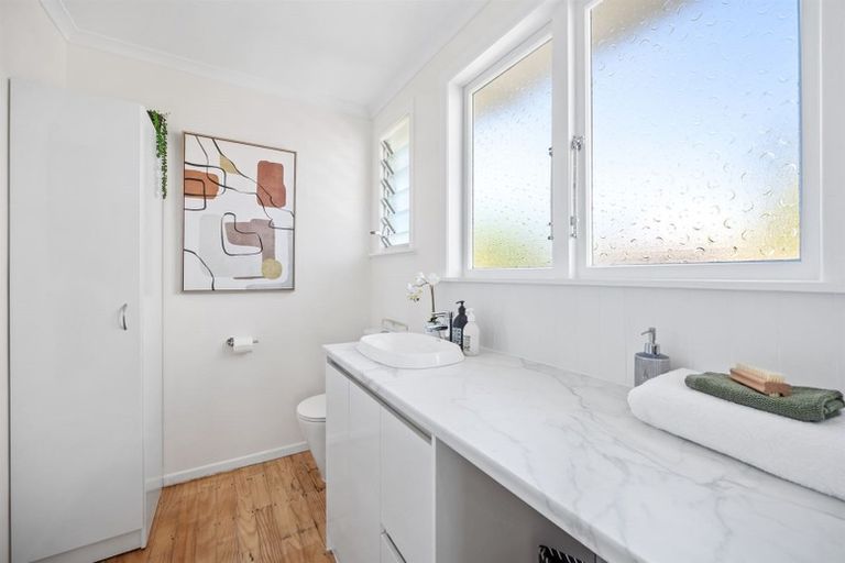 Photo of property in 3 Elizabeth Street, Orewa, 0931