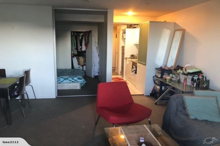 Photo of property in Alpha Apartments, 602/17 Vogel Lane, Auckland Central, Auckland, 1010