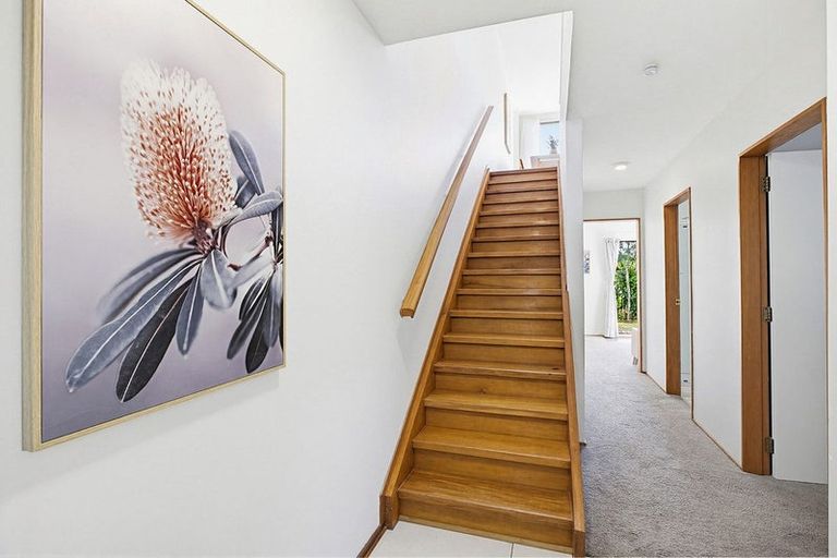 Photo of property in 3 Tedder Way, Karori, Wellington, 6012