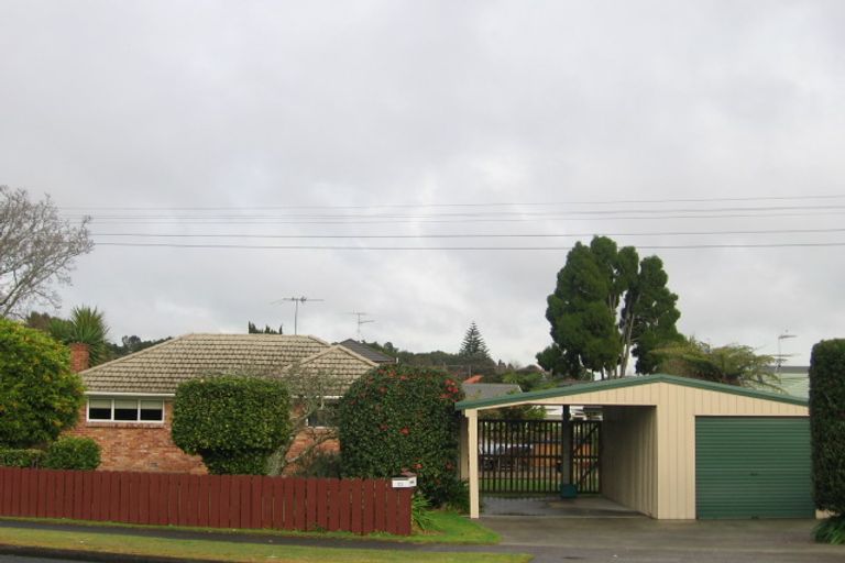 Photo of property in 1/23 Opaheke Road, Papakura, 2110