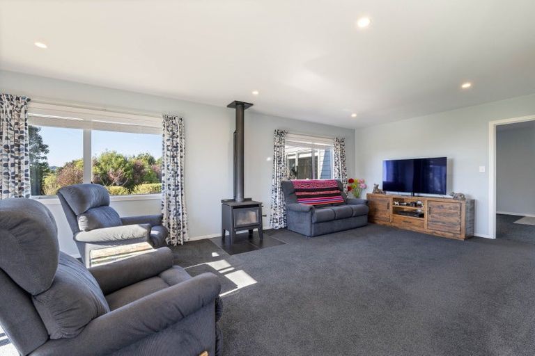 Photo of property in 43 Carrs Road, Urenui, 4377