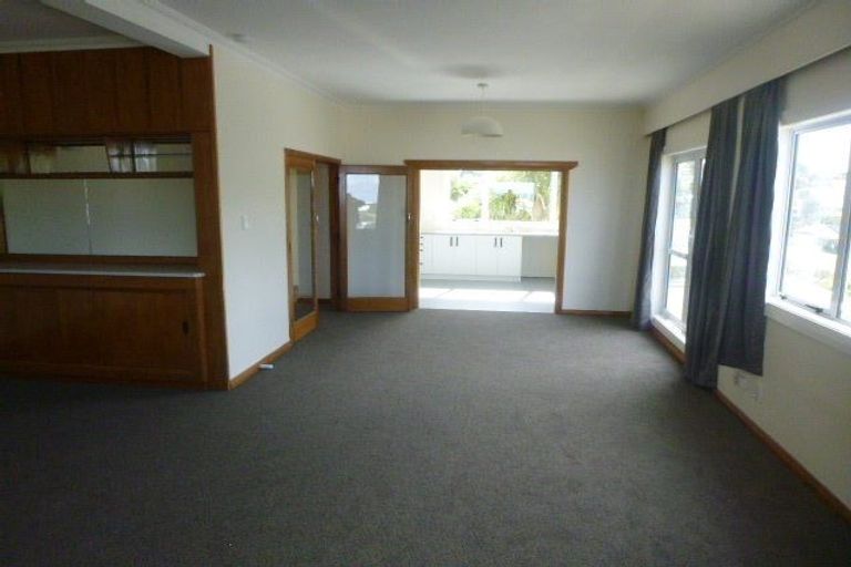 Photo of property in 29 Freeling Street, Island Bay, Wellington, 6023