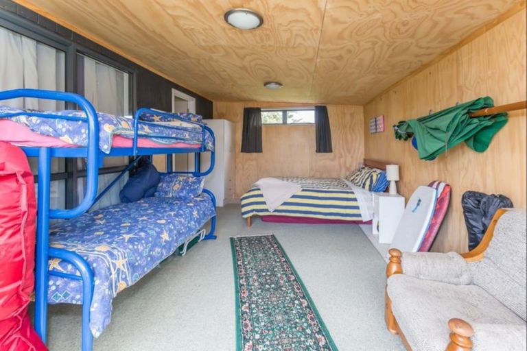 Photo of property in 16 Te Kiri Street, Himatangi Beach, Foxton, 4891