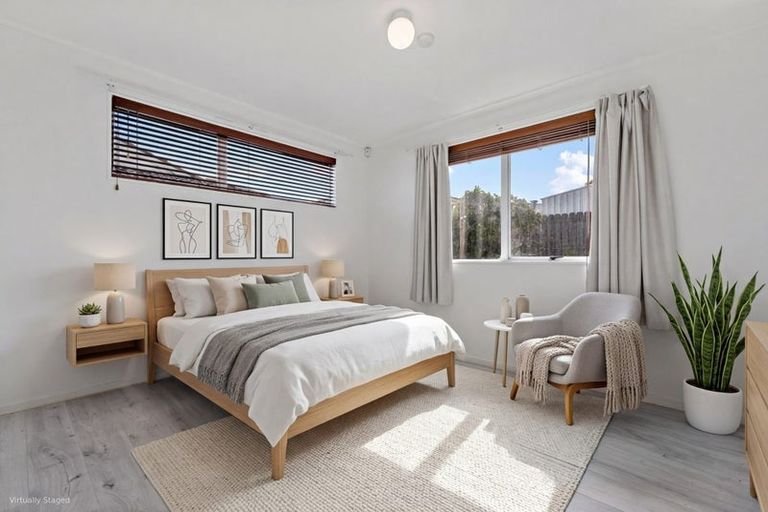 Photo of property in 1/14 Chislehurst Street, Henderson, Auckland, 0612