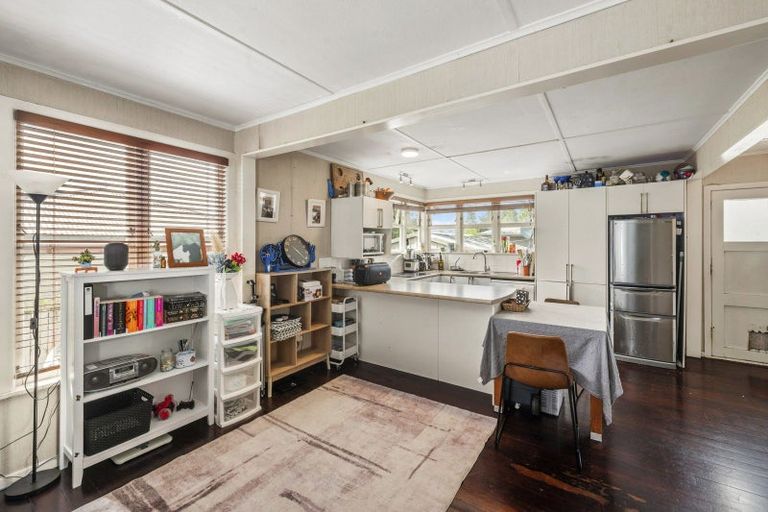 Photo of property in 56 Fairview Road, Western Heights, Rotorua, 3015