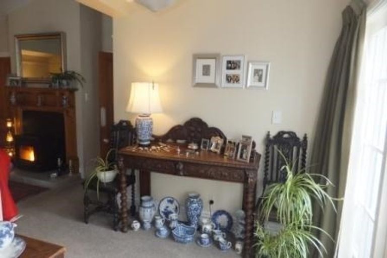 Photo of property in 26 Augusta Street, Redcliffs, Christchurch, 8081