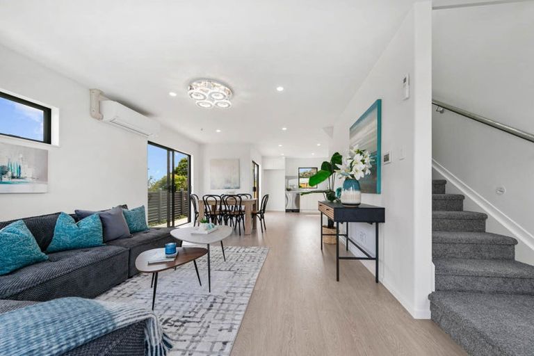 Photo of property in 90a Seymour Road, Sunnyvale, Auckland, 0612