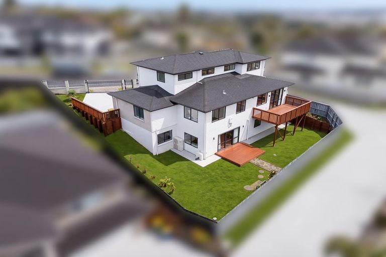 Photo of property in 108 San Valentino Drive, Henderson, Auckland, 0612