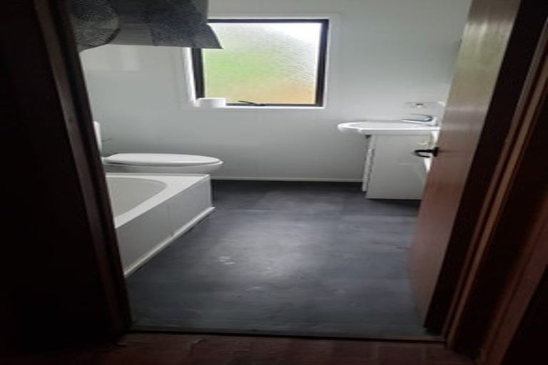 Photo of property in 37 Dakota Avenue, Beach Haven, Auckland, 0626