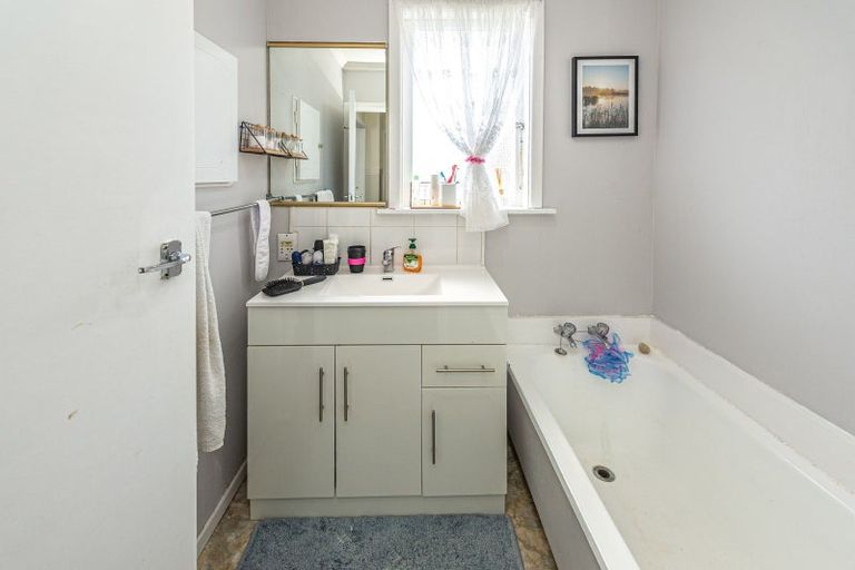 Photo of property in 48a Cornfoot Street, Castlecliff, Whanganui, 4501