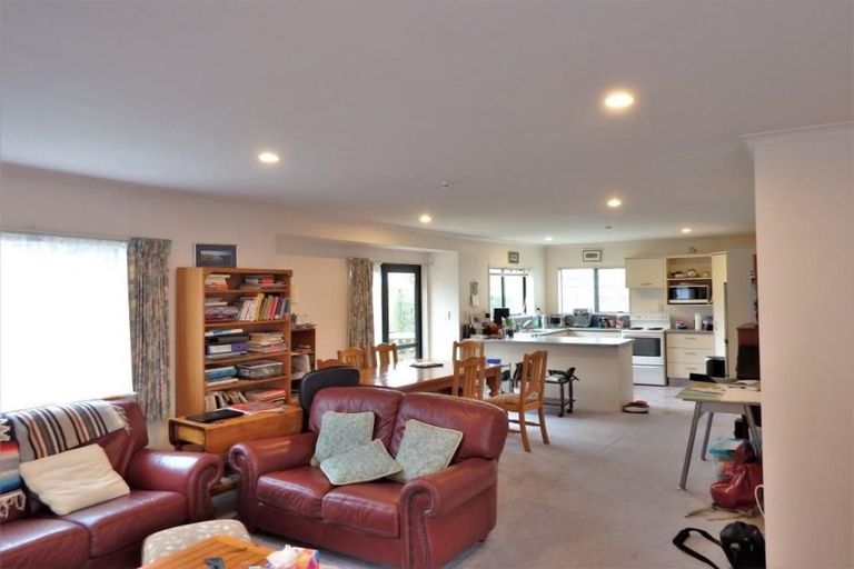 Photo of property in 14a Sandwich Road, St Andrews, Hamilton, 3200