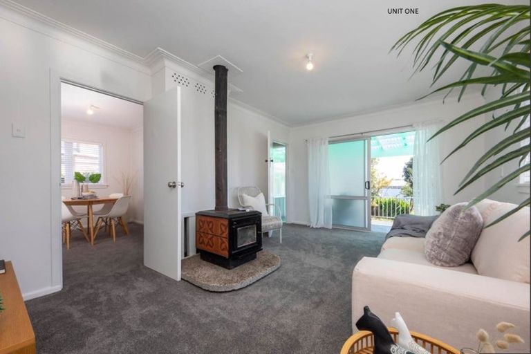Photo of property in 1/80 Glengarry Road, Glen Eden, Auckland, 0602