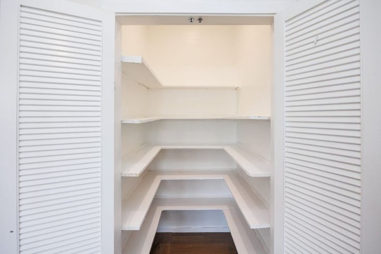 Photo of property in 25 Brightwater Terrace, Terrace End, Palmerston North, 4410