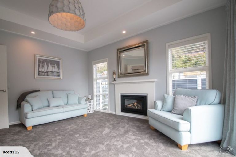 Photo of property in 52 Banks Boulevard, Whitby, Porirua, 5024