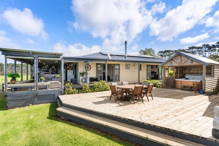 Photo of property in 96 Westhead Road, Pollok, Waiuku, 2683