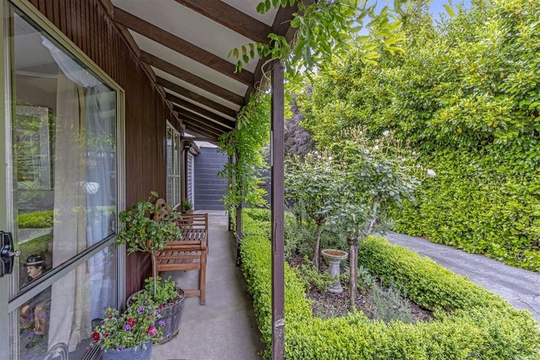 Photo of property in 8a Woodstock Place, Russley, Christchurch, 8042