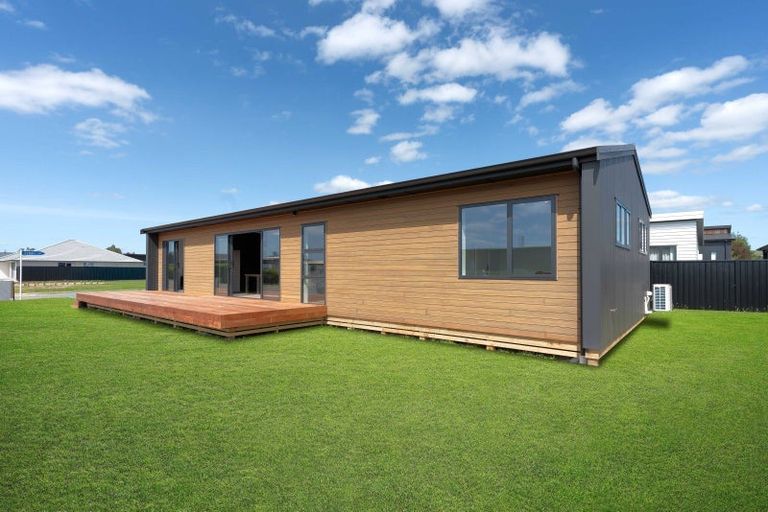 Photo of property in 1 Wilson Way, Martinborough, 5711